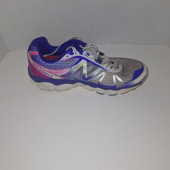New Balance Women's Purple and Gray Running Shoes - Picture 6 of 9